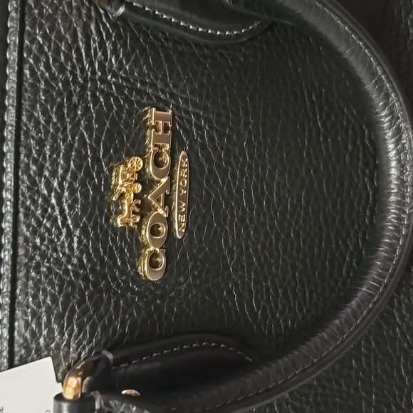 Coach - Picture 3 of 6